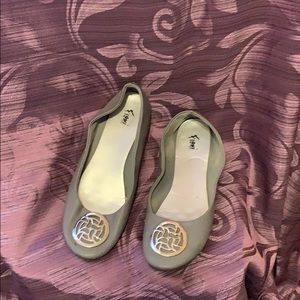Gray ballet flats